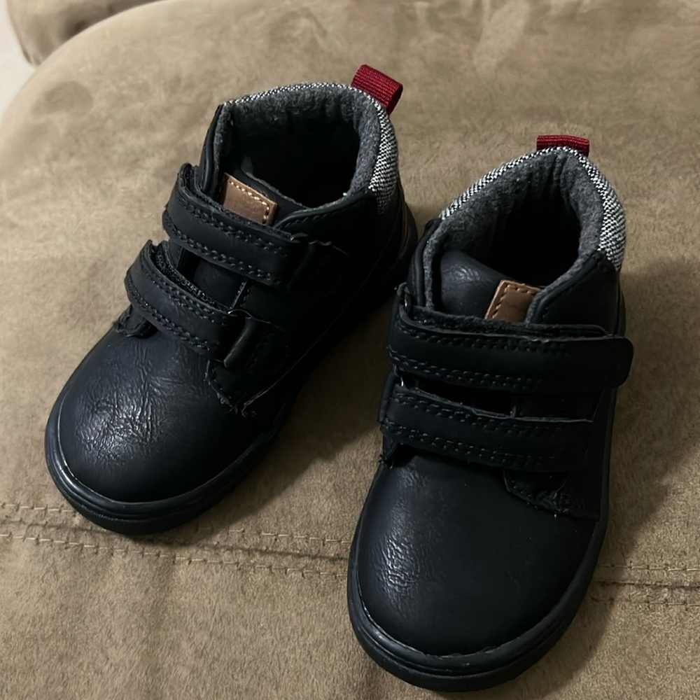Cat and jack boy sneaker boots